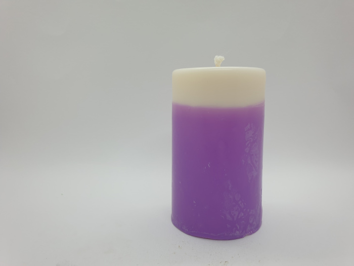 Bougie classique violet et blanc